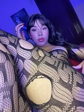 DollCamila Show in webcam
