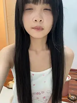 qiqi_x Chat XXX in diretta