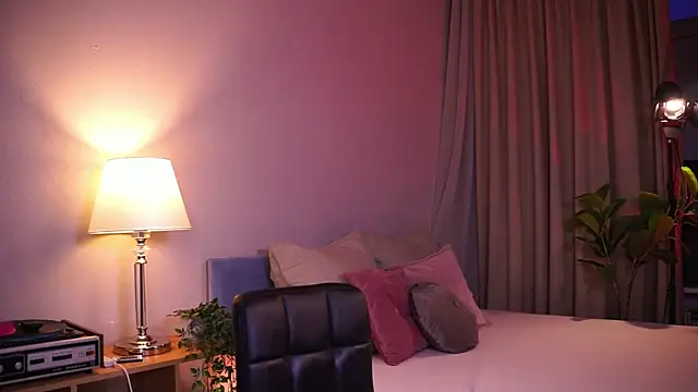 SinfulMoves 即時 XXX 聊天