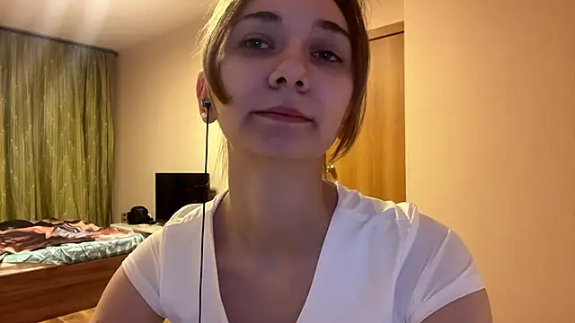 alya_dream's Webcam Show