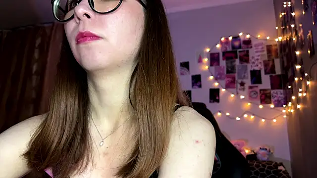MoonRavelle Live XXX Chat