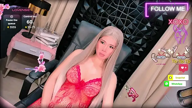 Webkamerová show xBigSurpriseLorainex