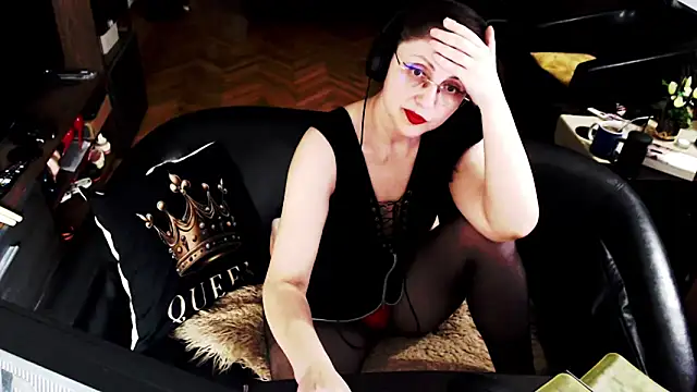 XXX chat uživo modela Imperatriza