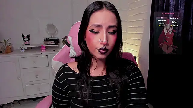 Chat XXX en directo de Nyx_Blackmoon