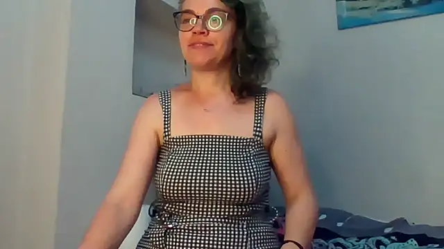 Živý XXX chat Ju-Hot