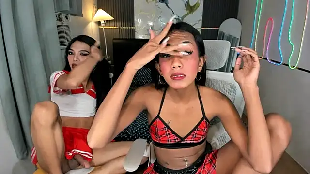 Alexa_therealhorsecock's Webcam Show