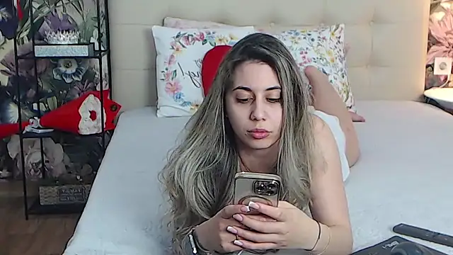 RoseDiamond06's Live XXX Chat