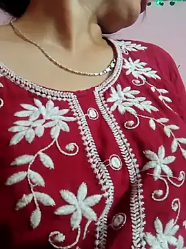 isha_sharma2002's Live XXX Chat