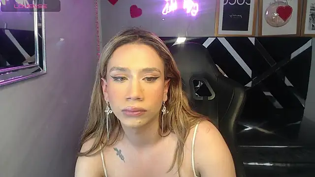 Evy_Luxx_v's Webcam Show