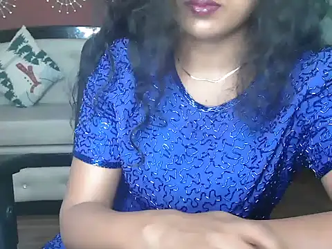 shaalu_sharma élő XXX-chatje