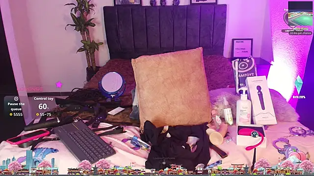 Chat XXX en directo de Petite_pepper