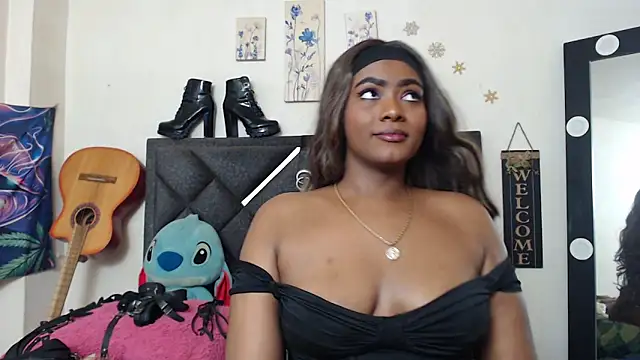 Natashabella___ Show in webcam