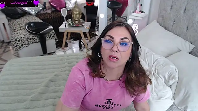 Myrnasexxx Adlı Modelin Web Kamerası Şovu