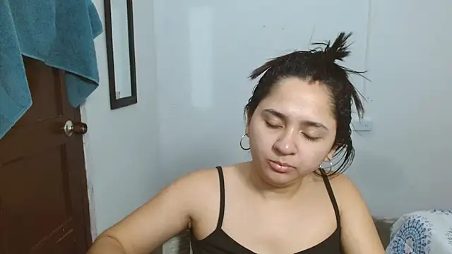 Chat +18 de Thalian ao vivo