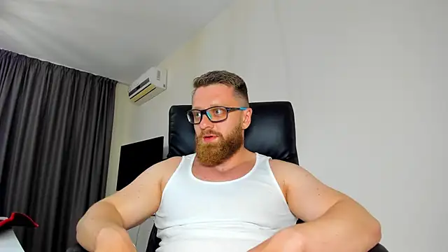 Findom_guy live XXX chat