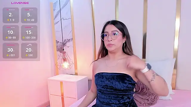 KamilaVegga's Live XXX Chat