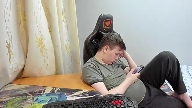 Вебкам-шоу iliaskrislove