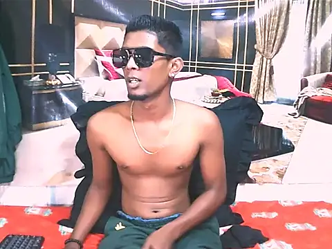Chat +18 de IndianThuggin ao vivo