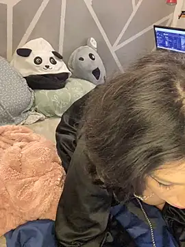 Piggiteablacktea live XXX chat