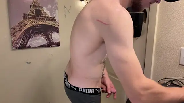 Chatroom XXX en direct de Bad_Boy69_MattZZZ
