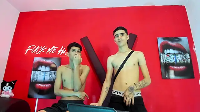 TWINKS_BOYSX webcam show