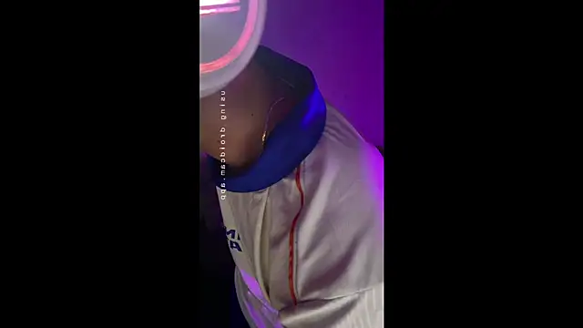 boyhigh1997 Show Webcam