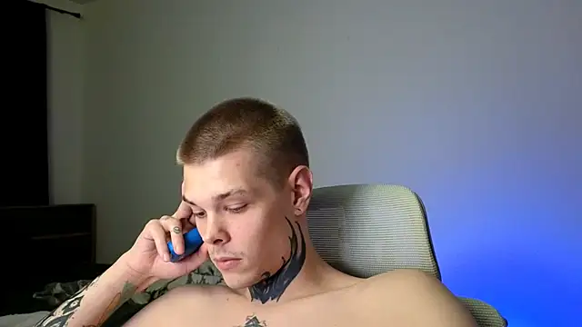 DENIS_HERE Live XXX-Chat