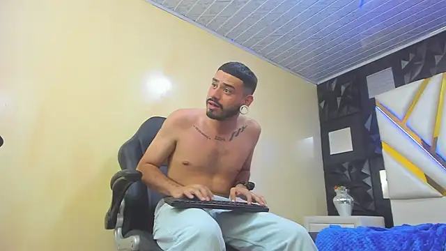 BrunoCarzon Live XXX Chat