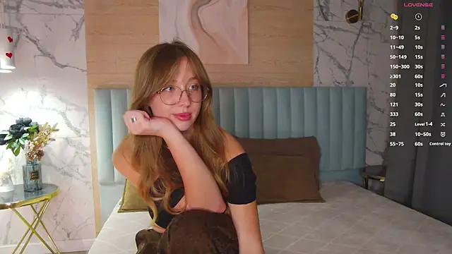 LoraineLuff Live XXX-Chat
