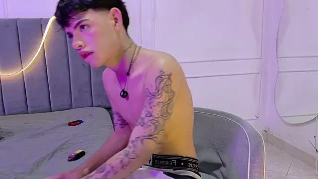 Онлайн чат XXX Zeyn_smith
