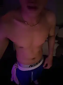 boyhigh1997 Show Webcam