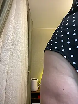 Chat +18 de sensualEmilia ao vivo