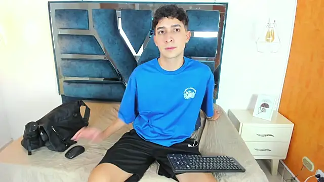 Chat +18 de Alantaylorr_ ao vivo