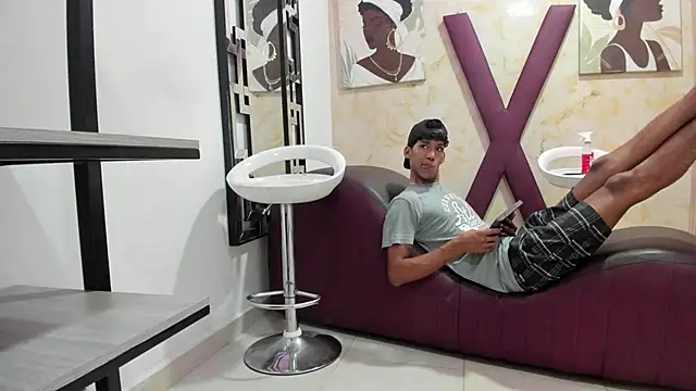 RED_BOYS_XXX Webcam-Show