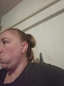 دردشة Kiss_Eva الجنسية المباشرة
