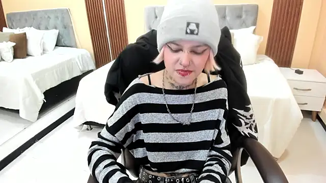 XXX chat uživo modela Bela_Craxkerr