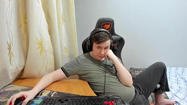 iliaskrislove's Live XXX Chat