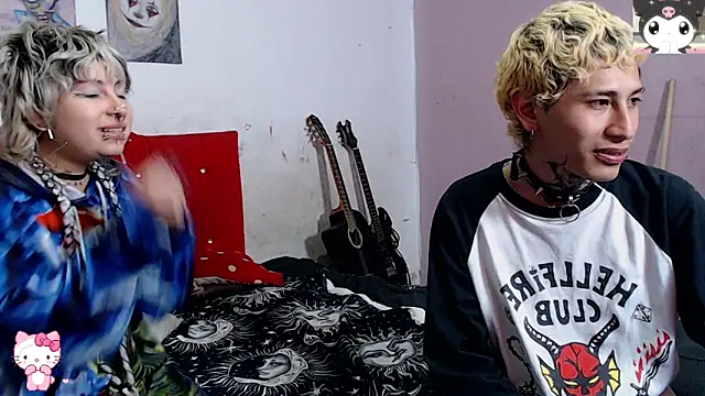 Cute_Chrixxx: διαδικτυακό σόου στην κάμερα