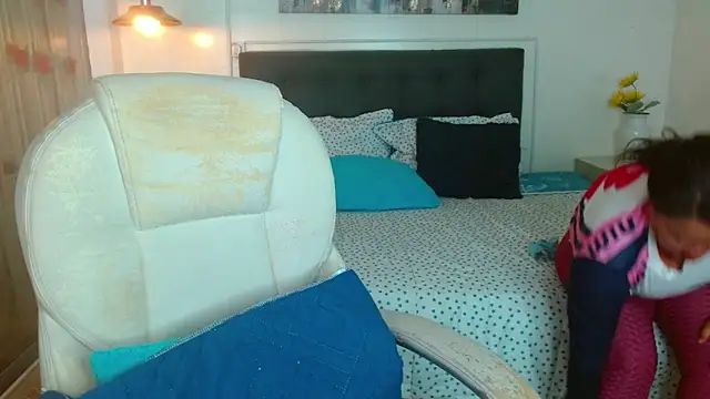 evelin_12_'s Live XXX Chat