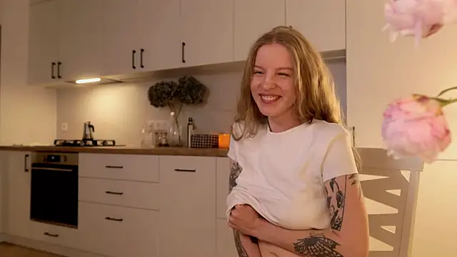 NikaCherie Chat XXX in diretta