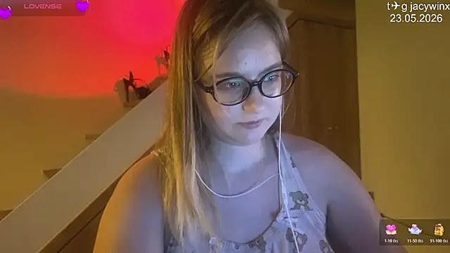 JacyWinslat Chat XXX in diretta