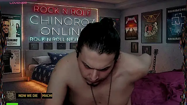 chino_roz Show in webcam