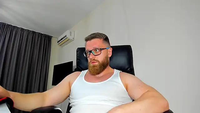 Show modela Findom_guy na web-kameri