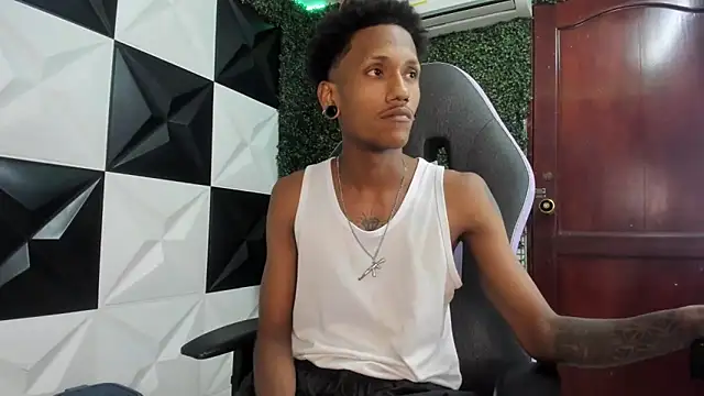 ManSant live XXX chat