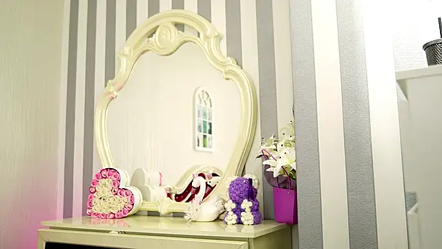 StacyLight Adlı Modelin Canlı XXX Sohbeti