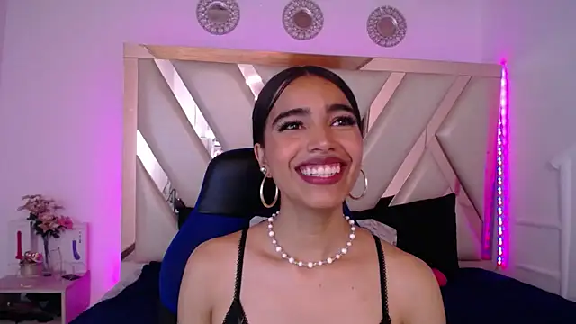 Chat XXX en directo de Miaa_ferrari1