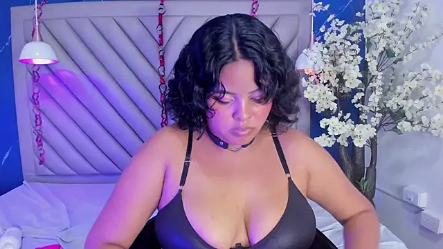 NaomiVelourn Live XXX chat