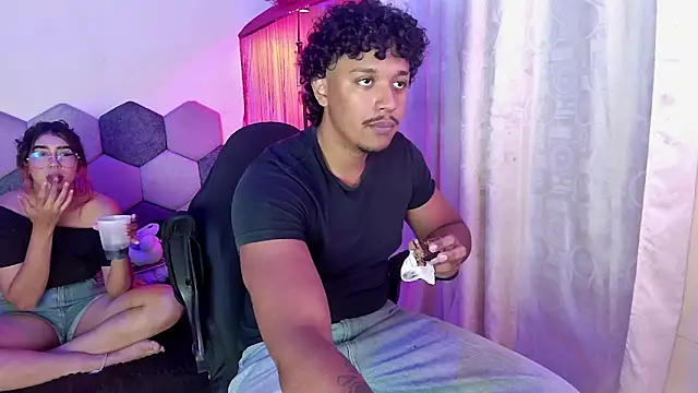 Chat XXX ao vivo de Horny_tgn