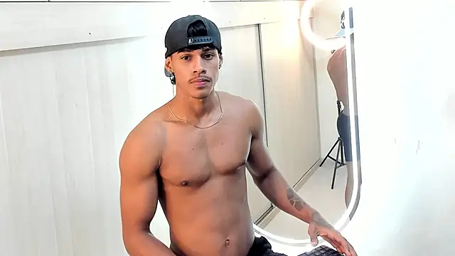 Show modela Joao_da_silva19 na web-kameri