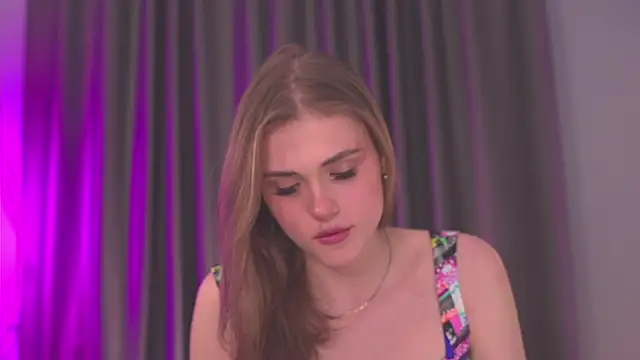 Ellizabethh's Live XXX Chat